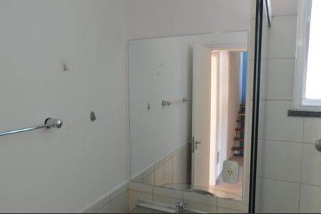 Casa de condomínio para alugar com 112m², 3 quartos e 2 vagas Casa de condomínio para alugar com 112m², 3 quartos e 2 vagasBanheiro de Serviço