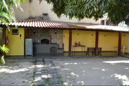 Casa de condomínio para alugar com 112m², 3 quartos e 2 vagas Casa de condomínio para alugar com 112m², 3 quartos e 2 vagasÁrea comum - Churrasqueira