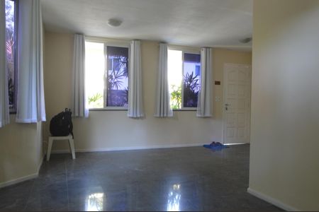 Casa de condomínio para alugar com 112m², 3 quartos e 2 vagas Casa de condomínio para alugar com 112m², 3 quartos e 2 vagasSala