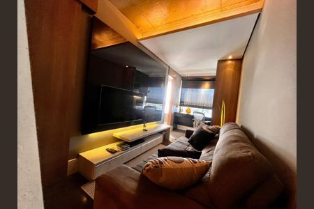 Apartamento à venda com 140m², 2 quartos e 4 vagas Apartamento à venda com 140m², 2 quartos e 4 vagasSala de TV