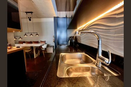 Apartamento à venda com 140m², 2 quartos e 4 vagas Apartamento à venda com 140m², 2 quartos e 4 vagasCozinha