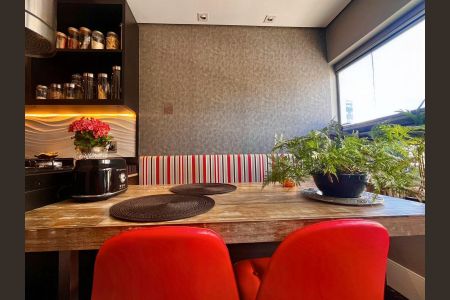 Apartamento à venda com 140m², 2 quartos e 4 vagas Apartamento à venda com 140m², 2 quartos e 4 vagasCozinha