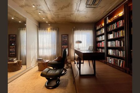 Apartamento à venda com 140m², 2 quartos e 4 vagas Apartamento à venda com 140m², 2 quartos e 4 vagasEscritório