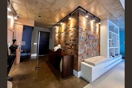 Apartamento à venda com 140m², 2 quartos e 4 vagas Apartamento à venda com 140m², 2 quartos e 4 vagasHall de Entrada