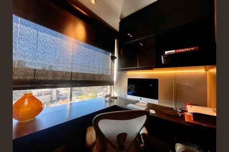 Apartamento à venda com 140m², 2 quartos e 4 vagas Apartamento à venda com 140m², 2 quartos e 4 vagasSala de TV