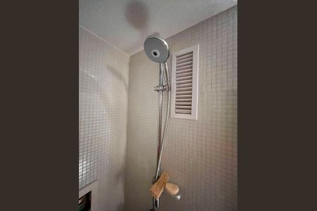 Apartamento à venda com 140m², 2 quartos e 4 vagas Apartamento à venda com 140m², 2 quartos e 4 vagasBanheiro