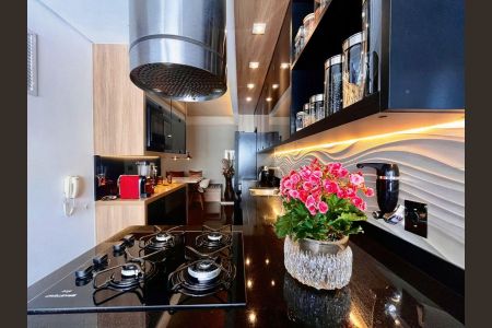 Apartamento à venda com 140m², 2 quartos e 4 vagas Apartamento à venda com 140m², 2 quartos e 4 vagasCozinha