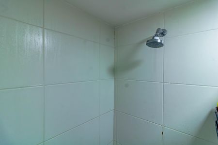 Banheiro Social de kitnet/studio para alugar com 1 quarto, 29m² em Jardim Prudência, São Paulo