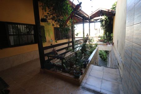 Casa à venda com 160m², 3 quartos e 8 vagasQuintal
