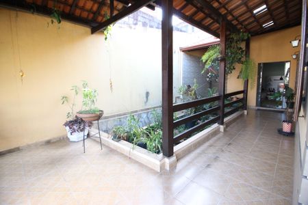 Casa à venda com 160m², 3 quartos e 8 vagasQuintal