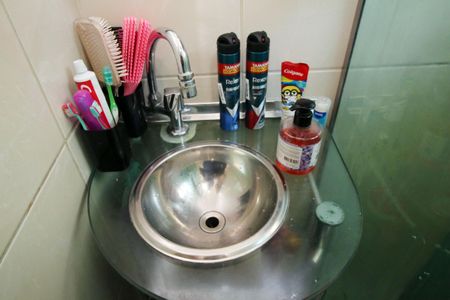 Apartamento à venda com 80m², 2 quartos e sem vagaBanheiro