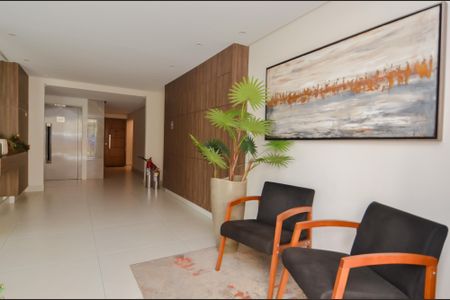 Apartamento à venda com 90m², 3 quartos e 2 vagas Apartamento à venda com 90m², 3 quartos e 2 vagasHall de entrada