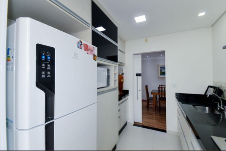 Apartamento à venda com 90m², 3 quartos e 2 vagas Apartamento à venda com 90m², 3 quartos e 2 vagasCozinha