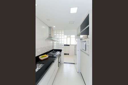 Apartamento à venda com 90m², 3 quartos e 2 vagas Apartamento à venda com 90m², 3 quartos e 2 vagasCozinha