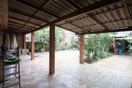 Casa à venda com 100m², 4 quartos e 2 vagasÁrea externa