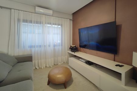 Sala de TV de casa de condomínio à venda com 4 quartos, 340m² em Swiss Park, Campinas