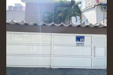 Casa à venda com 156m², 3 quartos e 2 vagasFachada