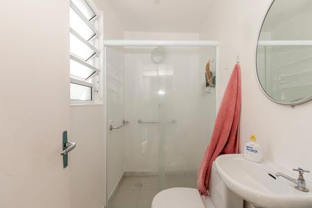 Casa à venda com 156m², 3 quartos e 2 vagas Casa à venda com 156m², 3 quartos e 2 vagasBanheiro de Serviço