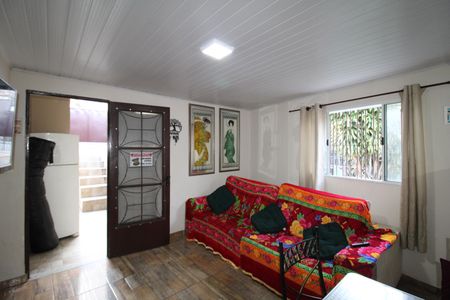 Casa à venda com 300m², 2 quartos e 2 vagasSala