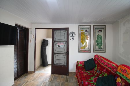 Casa à venda com 300m², 2 quartos e 2 vagasSala