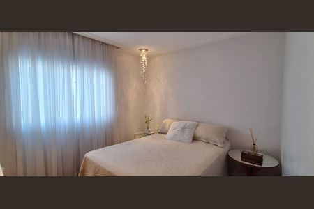 Apartamento à venda com 106m², 3 quartos e 2 vagasSuíte 2