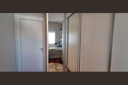 Apartamento à venda com 106m², 3 quartos e 2 vagasCloset Suíte 1
