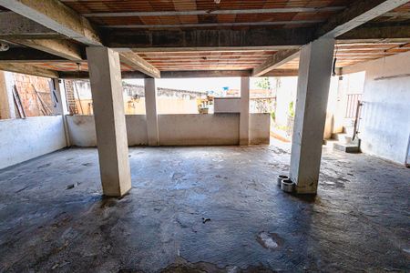 Casa à venda com 360m², 3 quartos e 3 vagas Casa à venda com 360m², 3 quartos e 3 vagasÁrea comum