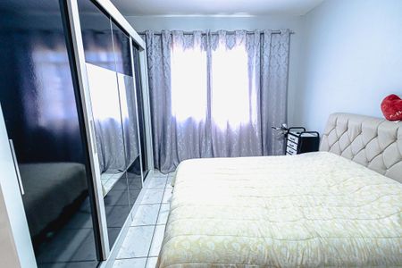 Casa à venda com 360m², 3 quartos e 3 vagas Casa à venda com 360m², 3 quartos e 3 vagasQuarto 1