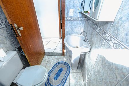 Casa à venda com 360m², 3 quartos e 3 vagas Casa à venda com 360m², 3 quartos e 3 vagasBanheiro 2