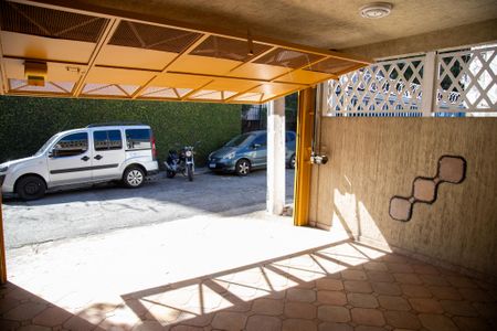 Casa à venda com 134m², 2 quartos e 1 vaga Casa à venda com 134m², 2 quartos e 1 vagaGaragem