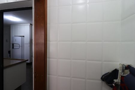 Apartamento à venda com 137m², 4 quartos e 2 vagasBanheiro de Serviço