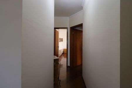 Apartamento à venda com 137m², 4 quartos e 2 vagasCorredor