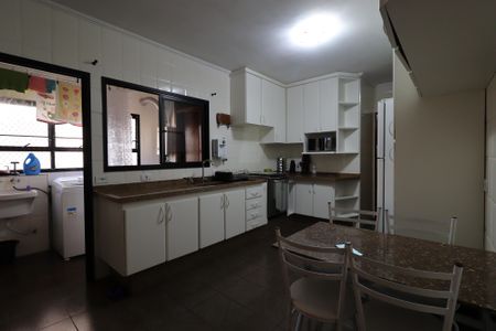 Apartamento à venda com 137m², 4 quartos e 2 vagasCozinha