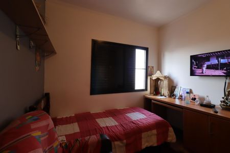 Apartamento à venda com 137m², 4 quartos e 2 vagasQuarto 2