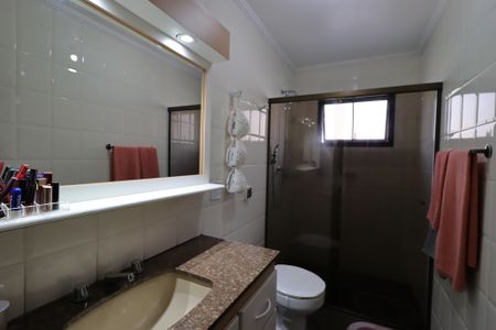 Apartamento à venda com 137m², 4 quartos e 2 vagasBanheiro da Suíte