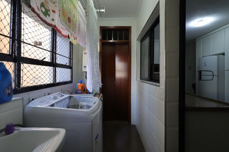 Apartamento à venda com 137m², 4 quartos e 2 vagasÁrea de Serviço