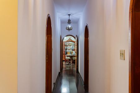 Casa à venda com 400m², 5 quartos e 4 vagasCorredor