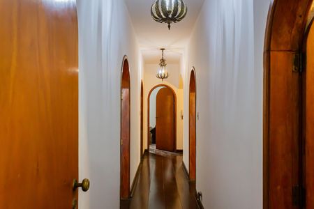 Casa à venda com 400m², 5 quartos e 4 vagasCorredor