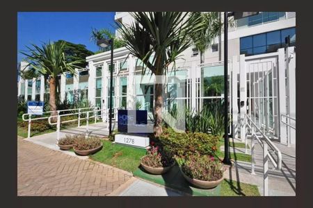 Apartamento à venda com 32m², 1 quarto e 1 vaga Apartamento à venda com 32m², 1 quarto e 1 vagaEntrada