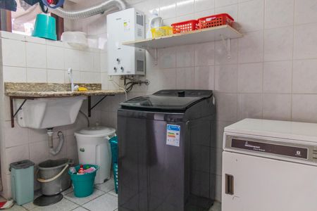 Casa de condomínio à venda com 182m², 3 quartos e 2 vagas Casa de condomínio à venda com 182m², 3 quartos e 2 vagasÁrea de Serviço