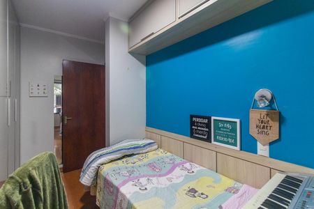 Casa de condomínio à venda com 182m², 3 quartos e 2 vagas Casa de condomínio à venda com 182m², 3 quartos e 2 vagasQuarto 1