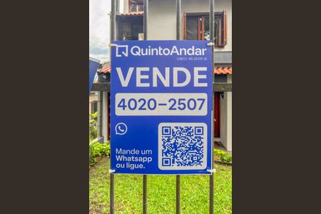 Casa de condomínio à venda com 182m², 3 quartos e 2 vagas Casa de condomínio à venda com 182m², 3 quartos e 2 vagasPlaca