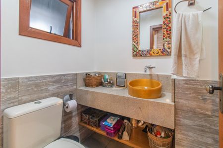 Casa de condomínio à venda com 182m², 3 quartos e 2 vagas Casa de condomínio à venda com 182m², 3 quartos e 2 vagasLavabo