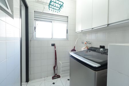 Apartamento à venda com 64m², 3 quartos e 1 vagaÁrea de Serviço
