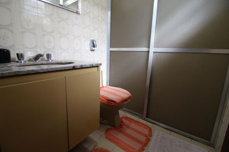 Casa à venda com 200m², 3 quartos e 2 vagasBanheiro