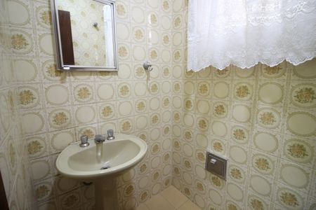 Casa à venda com 200m², 3 quartos e 2 vagasLavabo