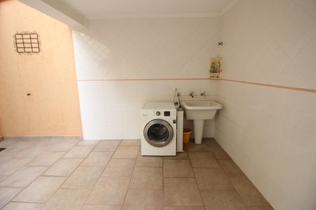 Casa à venda com 200m², 3 quartos e 2 vagasÁrea de Serviço