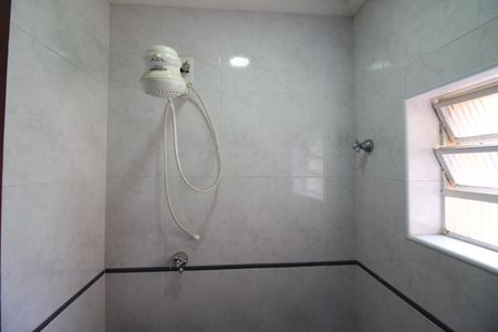 Casa à venda com 200m², 3 quartos e 2 vagasBanheiro de serviço