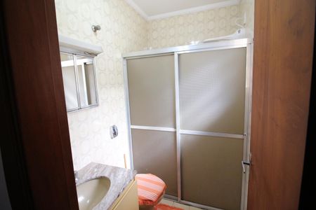 Casa à venda com 200m², 3 quartos e 2 vagasBanheiro