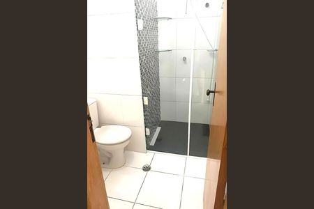 Casa à venda com 57m², 2 quartos e 2 vagas
